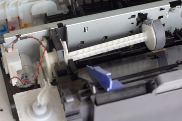 Components inside an inkjet printe
