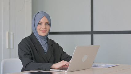 Yes, Muslim Businesswoman Pointing Finger and Shaking Head