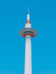 京都タワーと青空