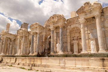 Fototapeta premium Sagalassos ancient city in Burdur city, Most of the buildings of this city, which was the capital of Pisidia in ancient Greece, have survived, at least partially.