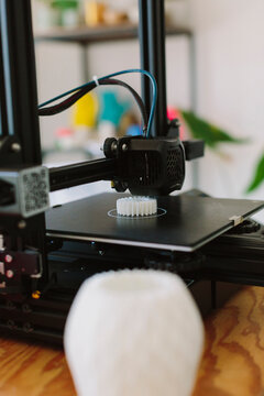3D printer working
