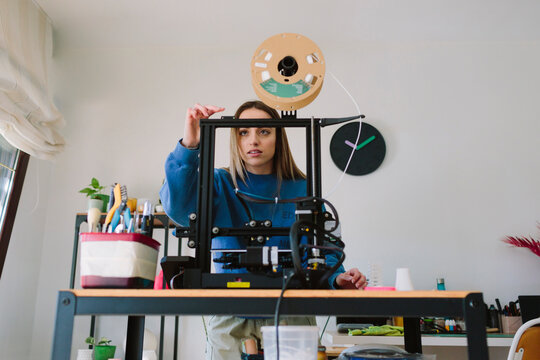 3D printer making objects