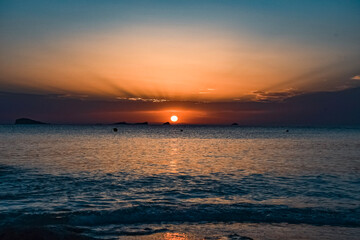 Naklejka premium sunset over the sea