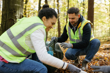 Self-initiative eco-friendly environment trash clean up team campaign 
