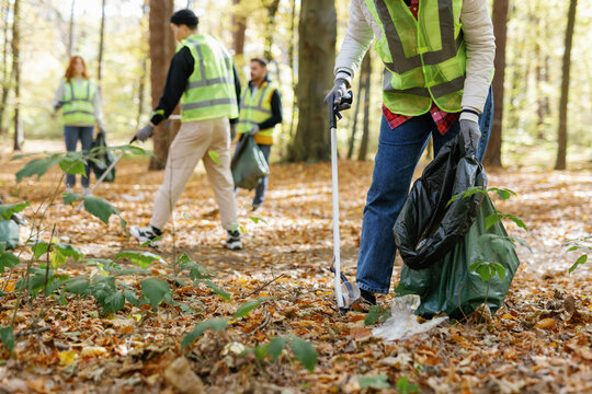 Voluntary environmental pollution forest campaign clean up