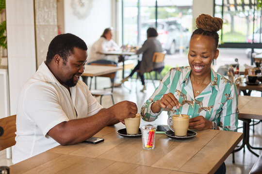 friends in a coffee shop