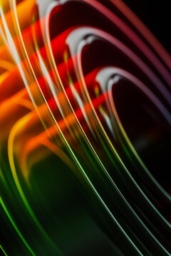 Holographic isolated shapes