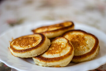 pancakes on a plate