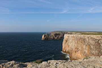 Fototapeta na wymiar Cape Saint Vincent's view of the cliffs and the horizon over the ocean 