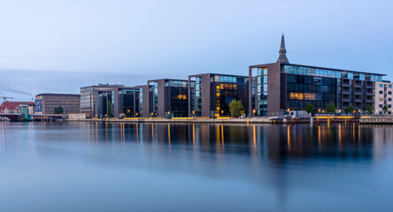 Nordea Bank Hauptquartier in Christianshavn von Slotsholmen aus gesehen, geplant vom Architekten...