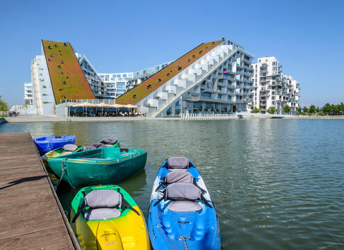 8-Tallet, modernes Appartementhaus, geplant vom Architekturb&uuml;ro Bjarke Ingels Group, Stadtteil &Oslash;restad, Amager, Kopenhagen, D&auml;nemark