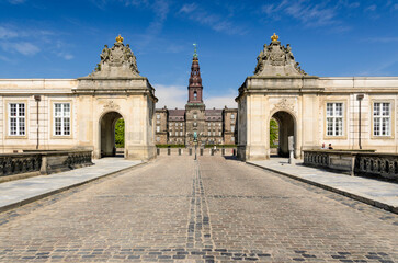 Marmorbrücke mit Schloss Christiansborg, dänisches Parlament, Slotsholmen, Kopenhagen, Dänemark