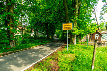 Erste Schritte auf dem Rennsteig zwischen Hörschel und Blankenstein im schönen Frühling - Thüringen - Deutschland