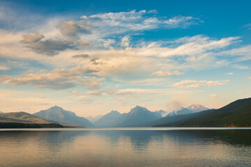 Fototapeta na wymiar Morning at Lake McDonald in Glacier National Park