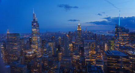 Fototapeta na wymiar big skyline New York City panorama after sunset at night.