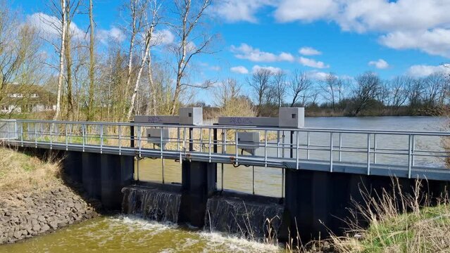 Contactor (hydraulic engineering) on the river Lune

Water barrier in the beautiful north German countryside near Bremerhaven