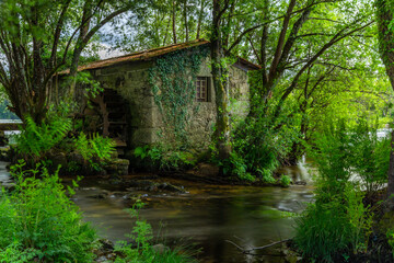 Fototapeta na wymiar Old Watermill in Cavado river