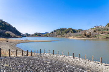 Obraz premium 千葉県鋸南町 佐久間ダム湖親水公園
