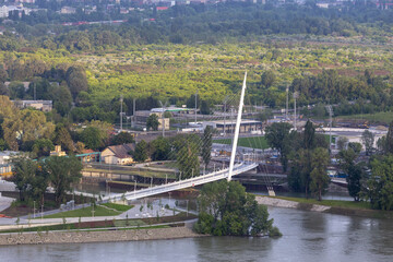 Brücke neben dem Leichtathletik-WM-Stadion in Budapest © tamaslaza3