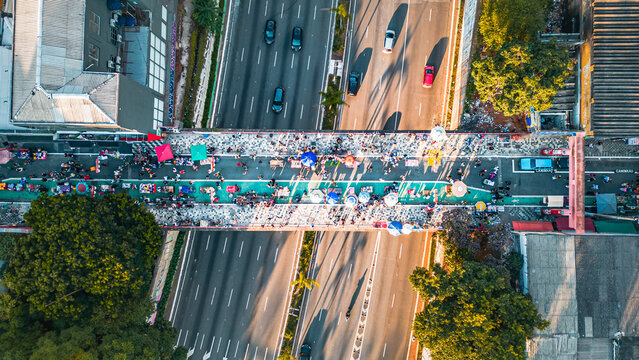 Bairro Liberdade Cidade S&atilde;o Paulo Paulista Sudeste Brasil Urbano Arte Grafite Pixo Igreja Avenida Rua Carros Turismo Turista Paulistano Viaduto Transporte Paisagem Urbana A&eacute;rea Drone Jap&atilde;o Japon&ecirc;s C&eacute;u
