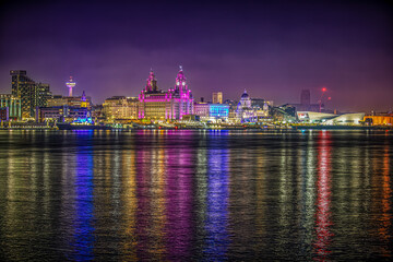 Fototapeta na wymiar Liverpool Waterfront at night