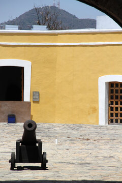 Acapulco, Guerrero, Mexico - Apr 28 2023: Fort San Diego Is A Maritime Fortification That Protected From Pirates, Independence, The Second French Intervention And The Mexican Revolution