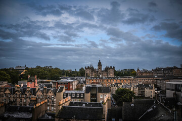 Fototapeta premium Edinburgh Cityscape with George Eliot School in the Background - Scotland