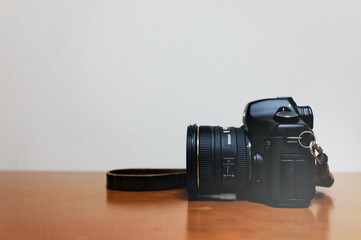 Fototapeta na wymiar Canonの一眼レフカメラとSigmaのレンズ Canon SLR camera and Sigma lens