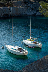 Le port naturel de Port-Miou dans les calanques de Cassis