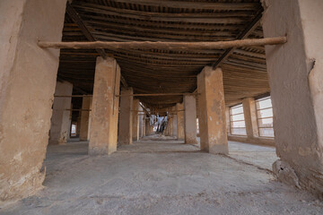 Fototapeta na wymiar Al Uqair Fort abandoned old building in Eastern Saudi Arabia