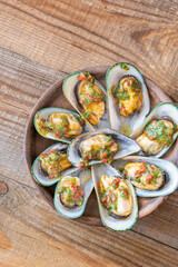 Baked half shell mussels