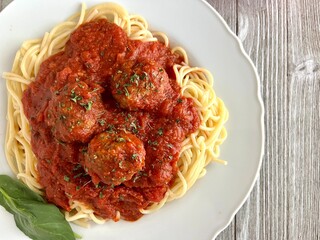 spaghetti with meatballs