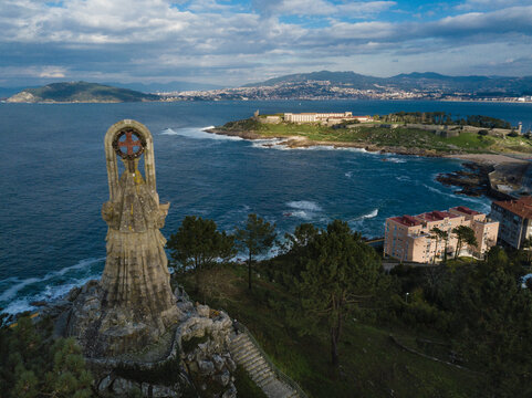 View of the Parador de Baiona and the Virxe da Roca in Baiona. Rias Baixas
