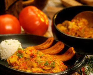 Bistek a la criolla con hogao ( Plato tipico Colombiano )