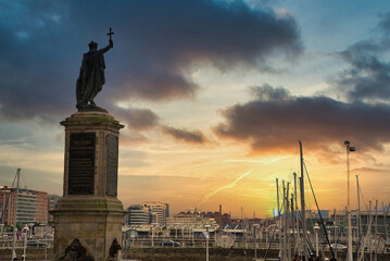 Fototapeta premium Pelayo sculpture next to Revillagigedo Palace, Gijon, Asturias, Spain