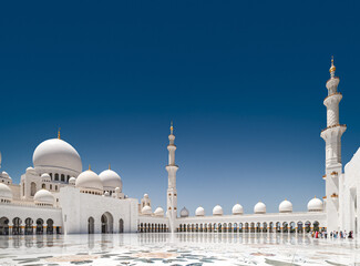 Meczet w Abu Dhabi - Zjednoczone Emiraty Arabskie Sheikh Zayed Grand Mosque - obrazy, fototapety, plakaty