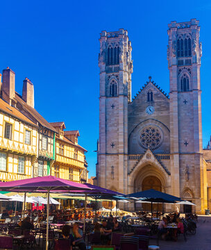 Cathedrale Saint-Vincent de Chalon-sur-saone. France