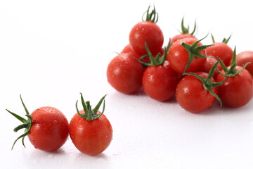 新鮮なミニトマト　白背景