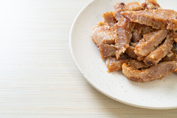 Grilled Pork Neck with Thai Spicy Sauce