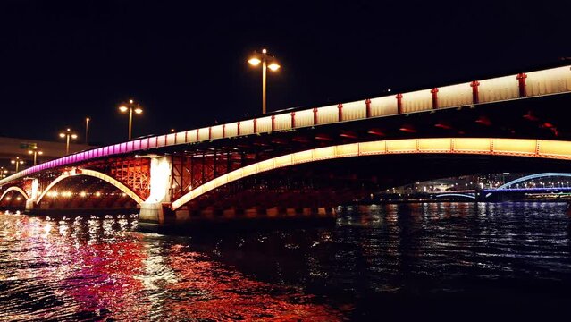 東京リバーサイドのイルミネーションの橋　東京都市風景