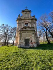 Naklejka premium Gravel bicycle in the city park on the spring season