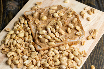 Chocolate peanut paste for a quick breakfast