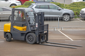 Long Forks Forklift Cabin