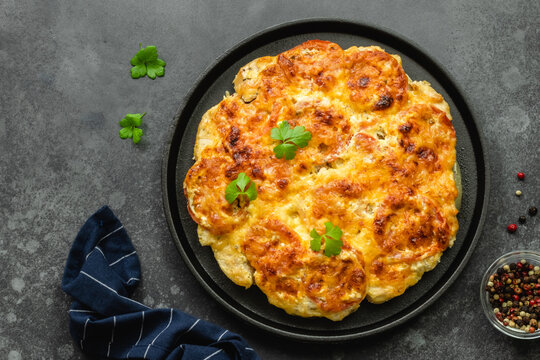 Champignonsauce Bilder – Durchsuchen 29,296 Archivfotos, Vektorgrafiken ...