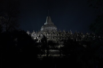 Obraz premium Borobudur temple which is very beautiful at night, a place of worship for Buddhism and is often used as a Vesak celebration