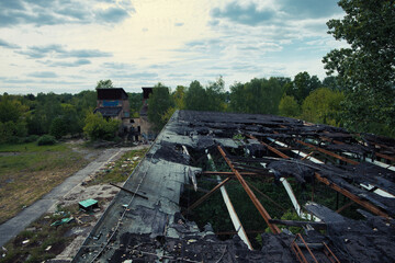 Dach - Decay - Abandoned - Verlassener Ort - Urbex / Urbexing - Lost Place - Artwork - Creepy -...