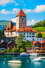Obraz premium Schloss Spiez Castle in Switzerland