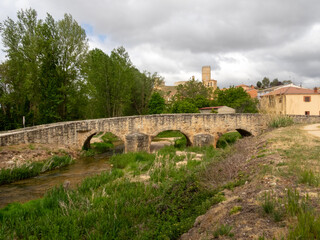 Fototapeta na wymiar Puente romano de Coruña del Conde (siglo II). Burgos, Castilla y León, España.