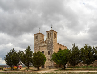 Fototapeta na wymiar Ermita neoclásica de la Virgen de Castroboda (siglo XVIII). Maderuelo, Segovia, España.