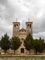 Fototapeta na wymiar Ermita neoclásica de la Virgen de Castroboda (siglo XVIII). Maderuelo, Segovia, España.